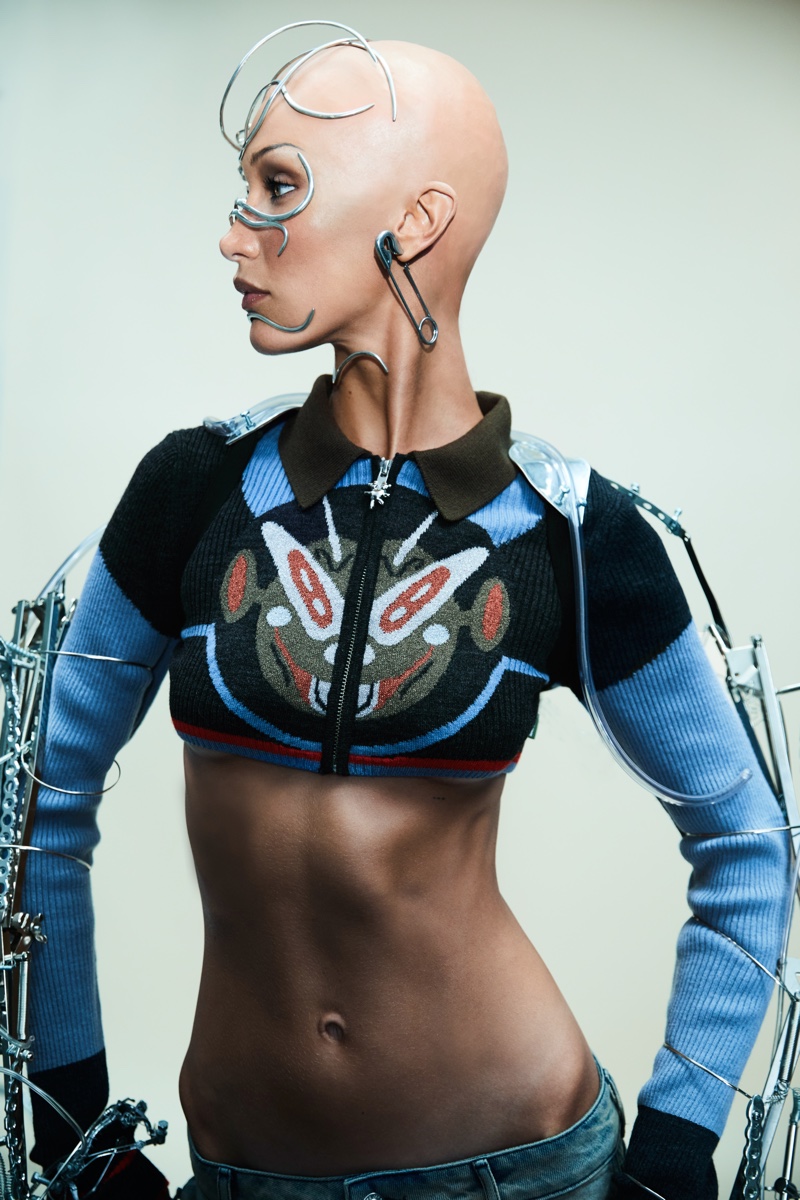 imagen 8 de Yo Robot. Marc Jacobs y Bella Hadid.