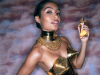 Yara Shahidi presenta el perfume Divine de Jean Paul Gaultier.