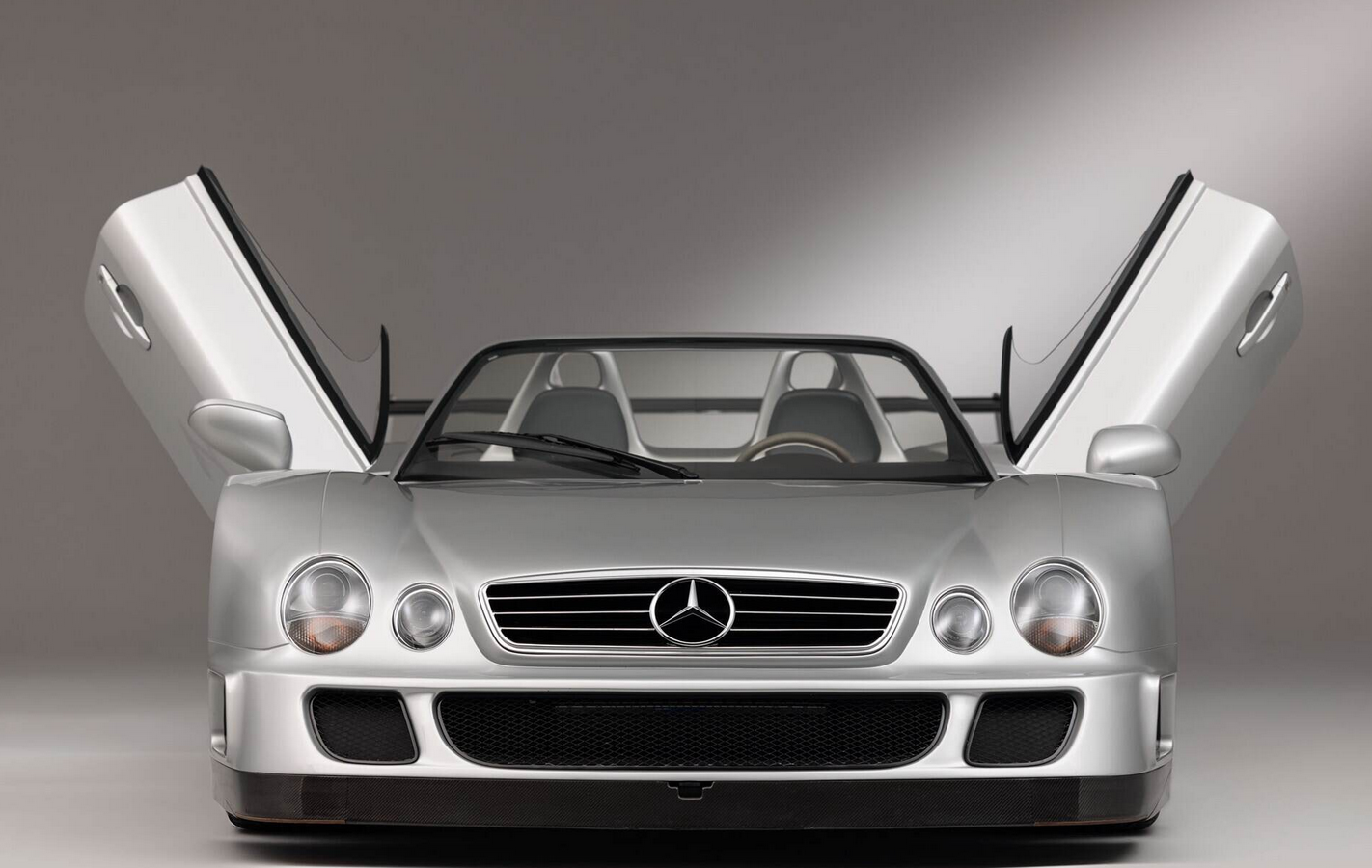 imagen 5 de 2002 Mercedes-Benz CLK GTR Roadster: a subasta un Mercedes como un Ferrari (o algo así).