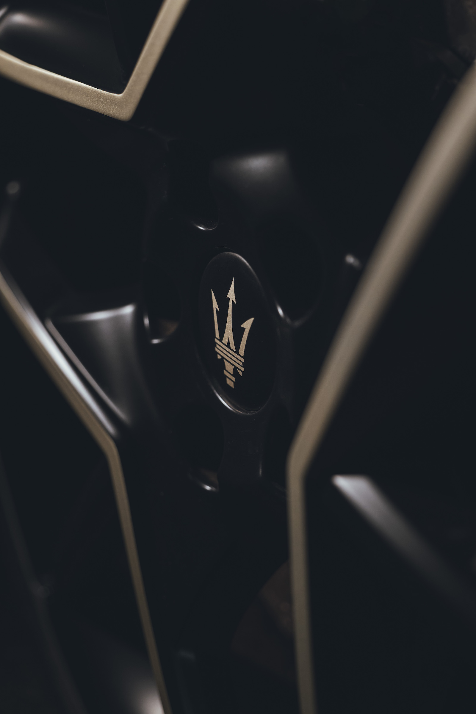imagen 5 de MC20 Notte, la bestia nocturna de Maserati.