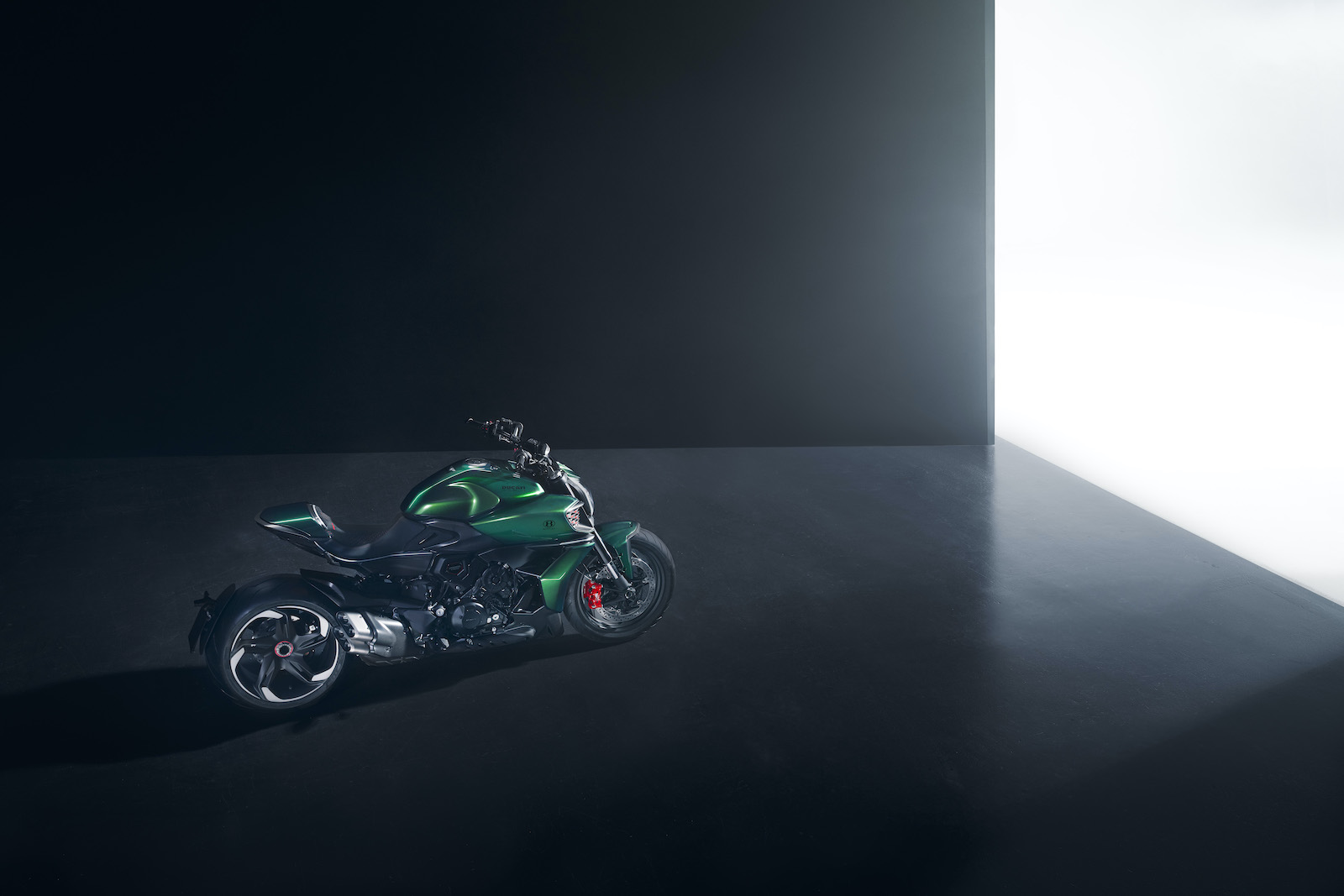 imagen 4 de Ducati Diavel for Bentley.