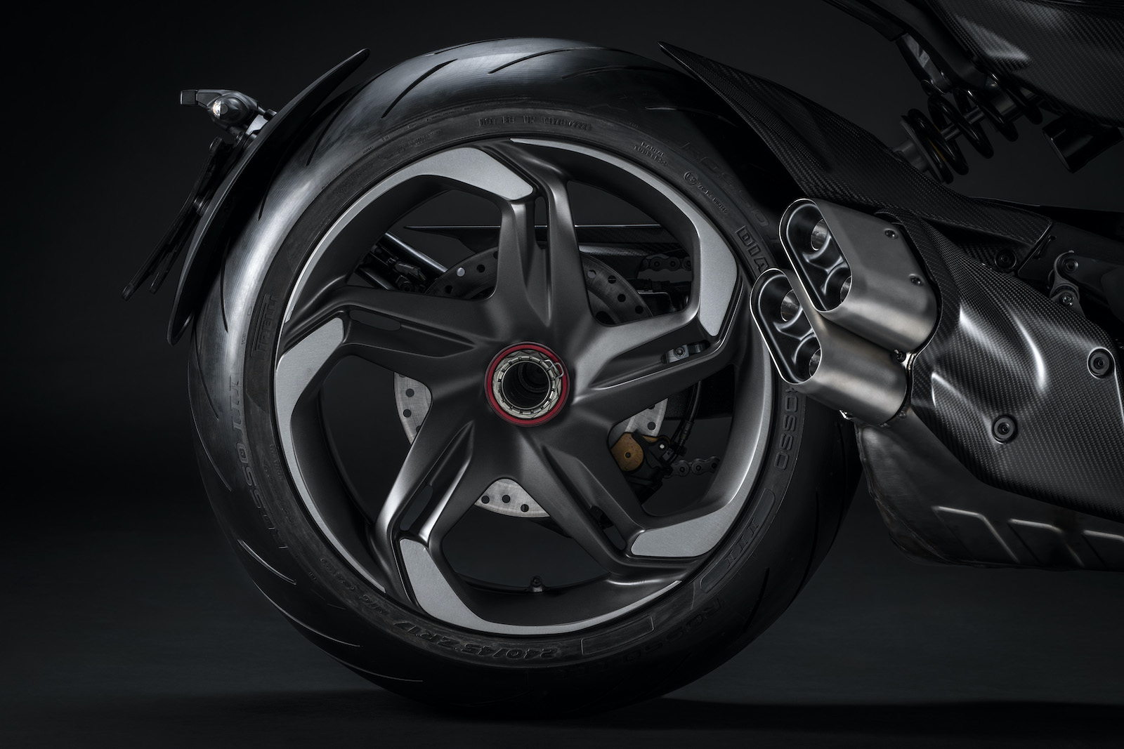 imagen 16 de Ducati Diavel for Bentley.