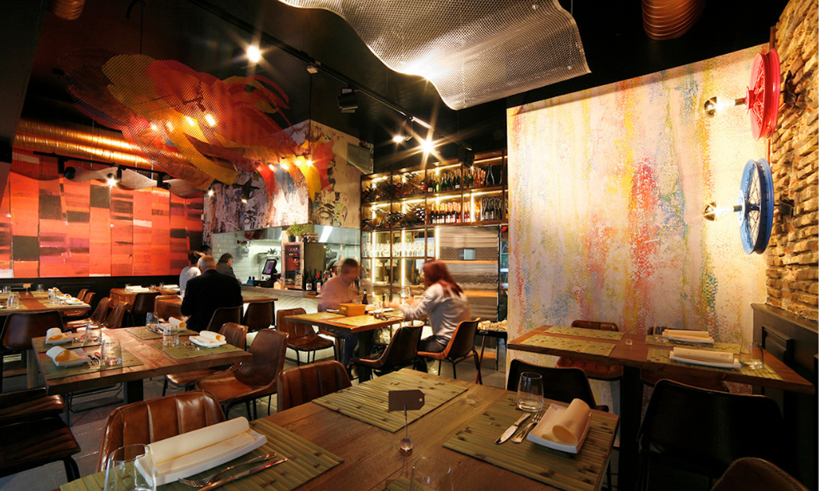 imagen 7 de La Antxoeta, un restaurante la mar de artístico.