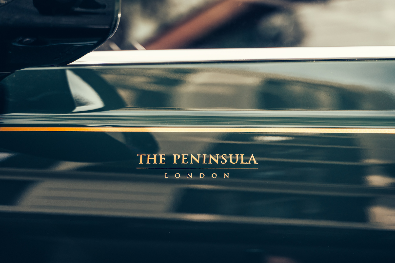 imagen 11 de Los huéspedes del hotel Península de Londres podrán moverse por la ciudad en un Bentley Bentayga.