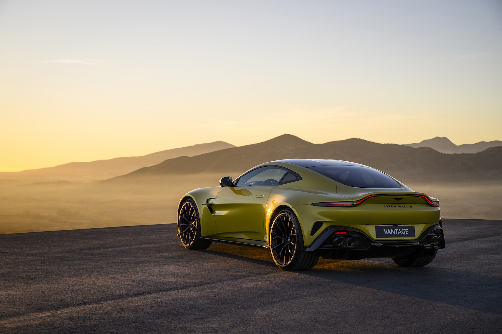 imagen 11 de Así es el nuevo Vantage de Aston Martin.