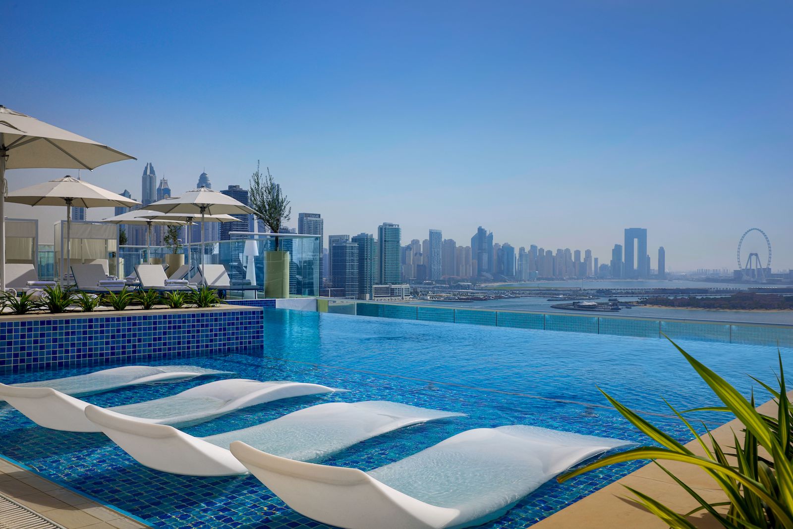 imagen 8 de NH Collection Dubai The Palm, un hotel de lujo para un viaje de escándalo…