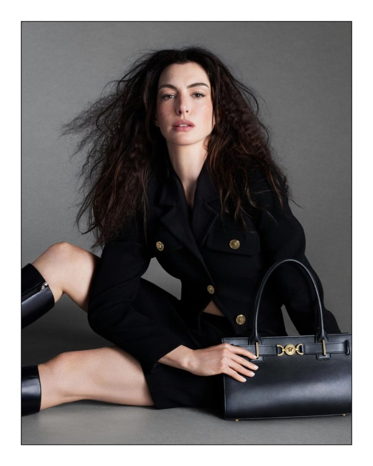 imagen 2 de Anne Hathaway, todo un icono Versace.