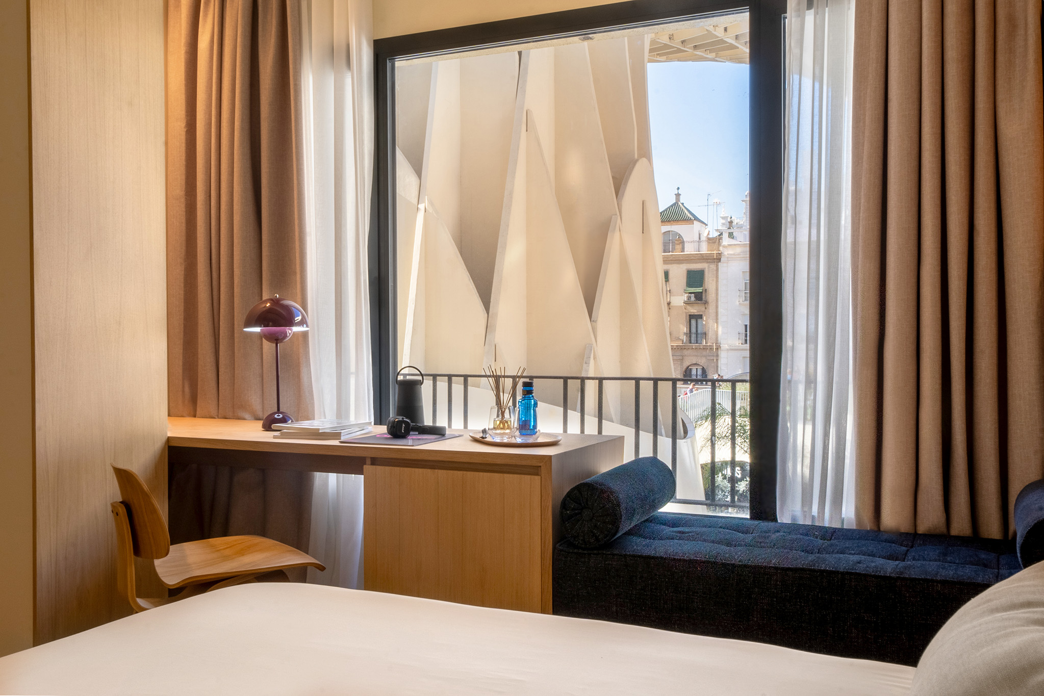 imagen 3 de Ocean Drive estrena hotel en Sevilla.