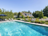 Drew Barrymore vende su elegante casa en Los Hamptons.
