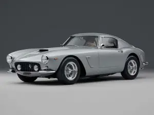 Un Ferrari clásico a subasta.