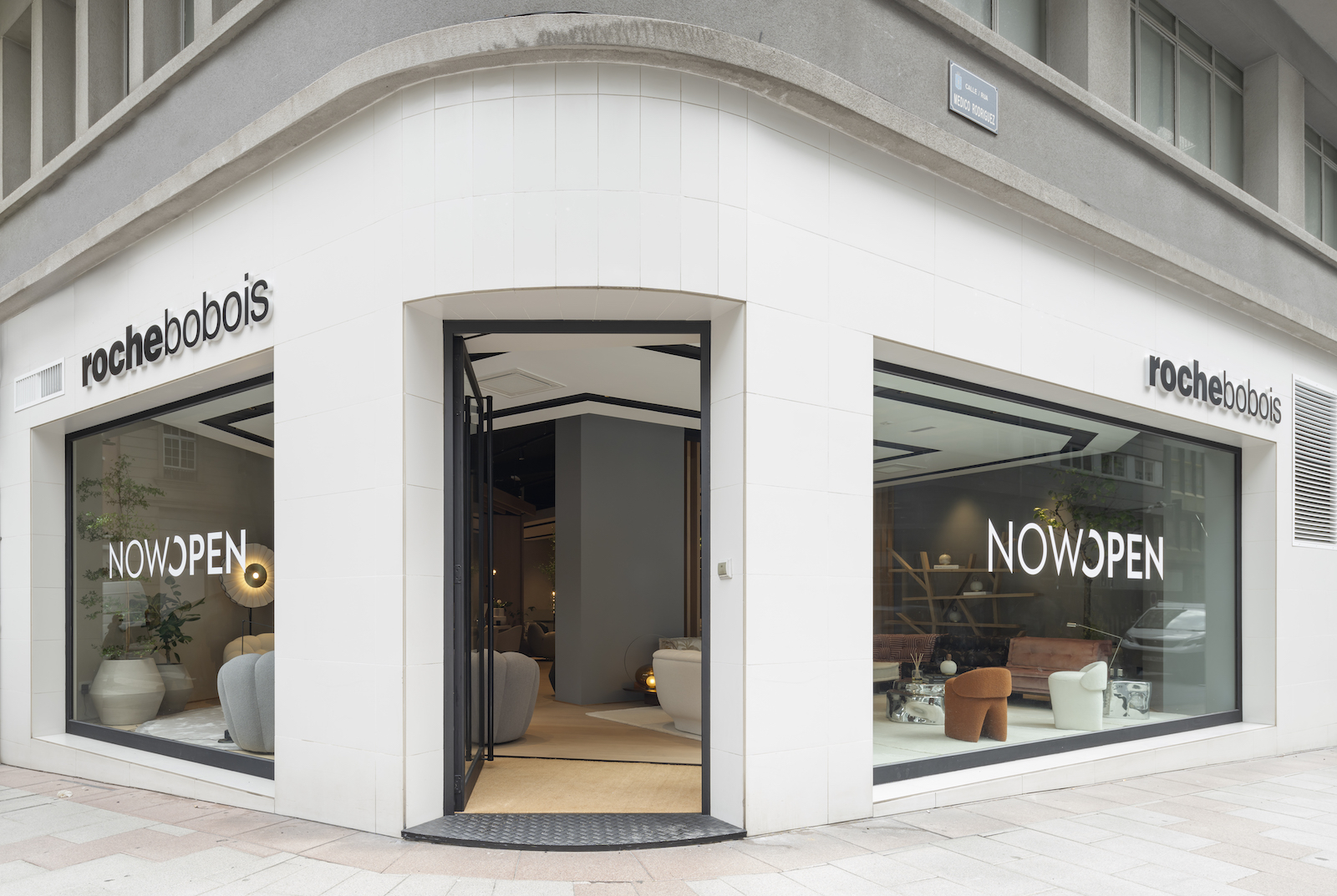 imagen 10 de Roche Bobois estrena tienda en A Coruña.