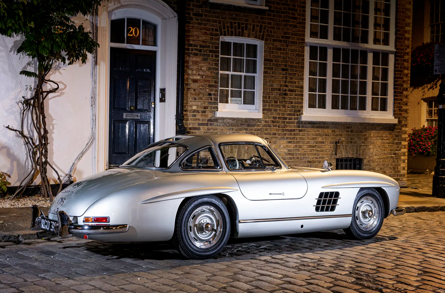 imagen 1 de El próximo 2 de noviembre se subasta un Mercedes-Benz 300 SL Gullwing de 1954.