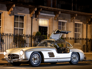 Imagen de El próximo 2 de noviembre se subasta un Mercedes-Benz 300 SL Gullwing de 1954.