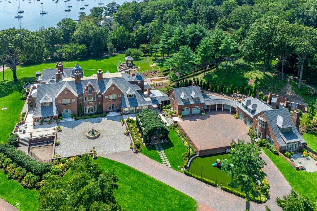 imagen 4 de Billy Joel vende su casa en Long Island por 49 millones 900 dólares.