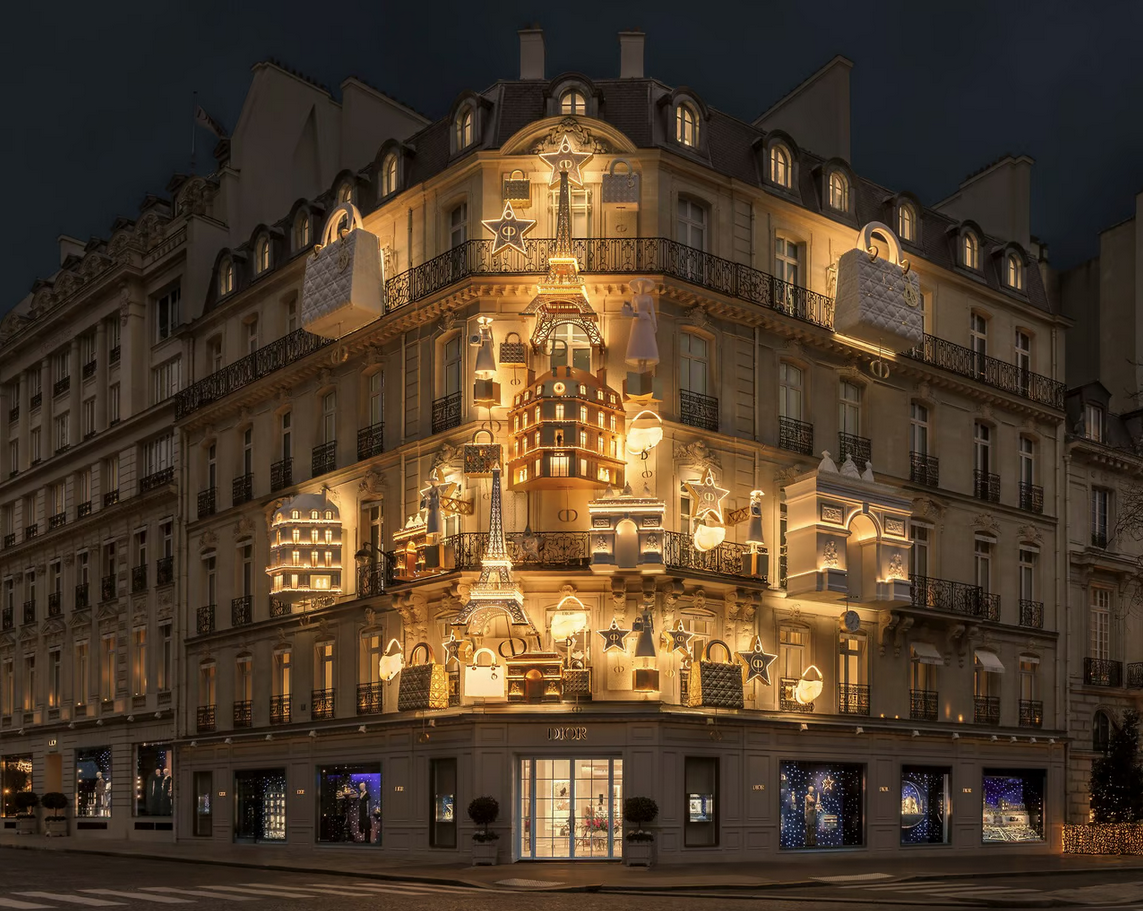 imagen 1 de Navidad Dior en el 30 Montaigne, París.