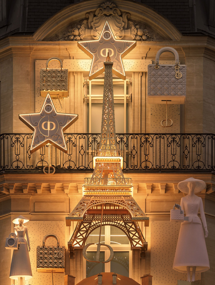 imagen 4 de Navidad Dior en el 30 Montaigne, París.