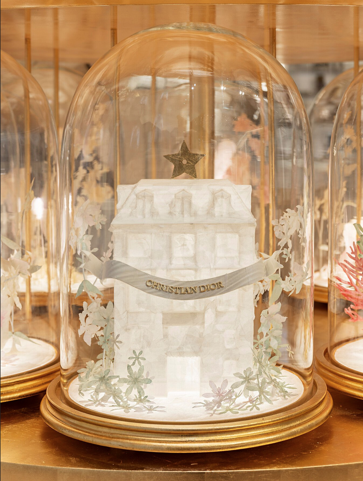 imagen 7 de Navidad Dior en el 30 Montaigne, París.