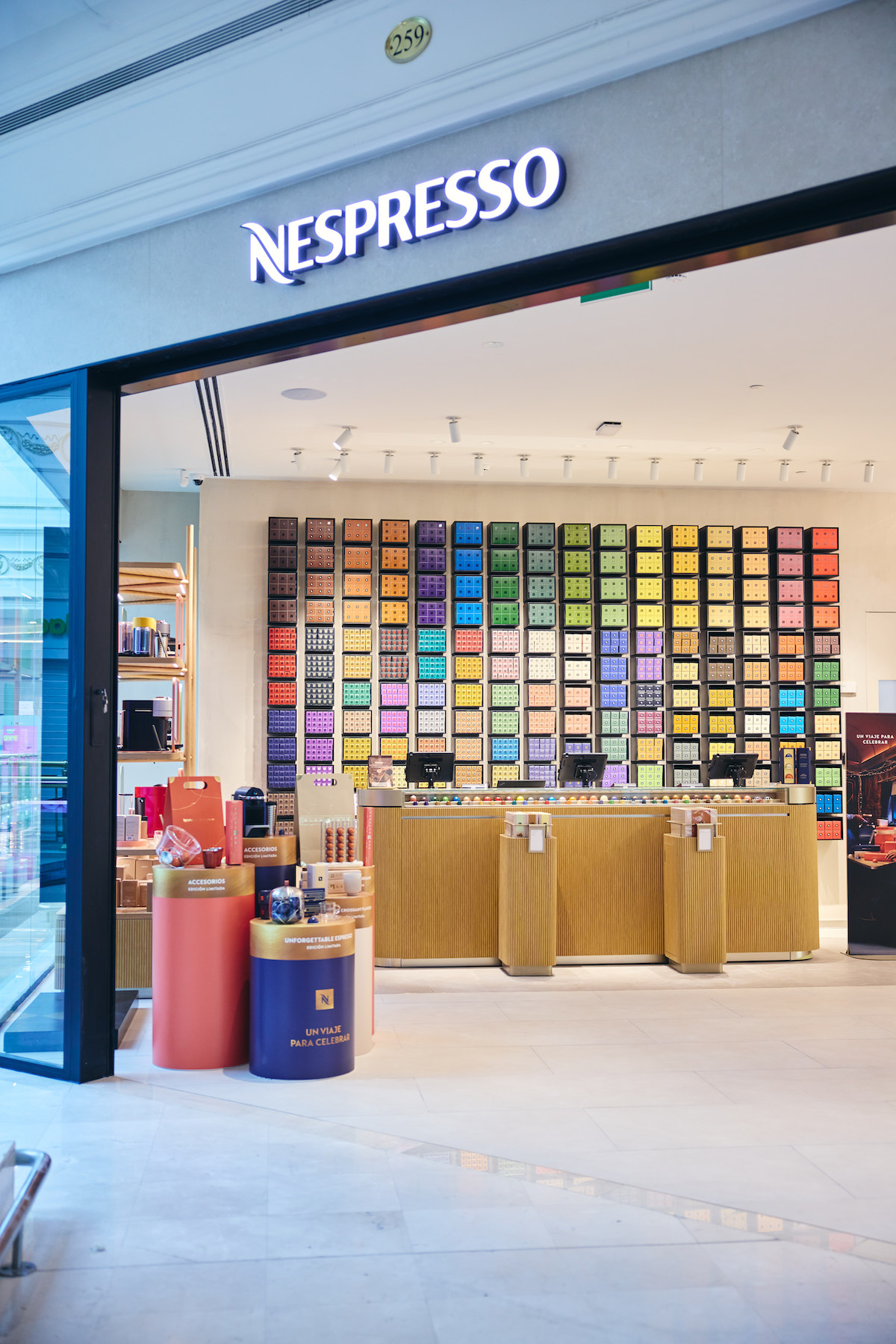 imagen 4 de Nespresso to Go en Gran Plaza 2, Madrid.