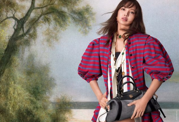 imagen 8 de Así es la primavera que viste Louis Vuitton.