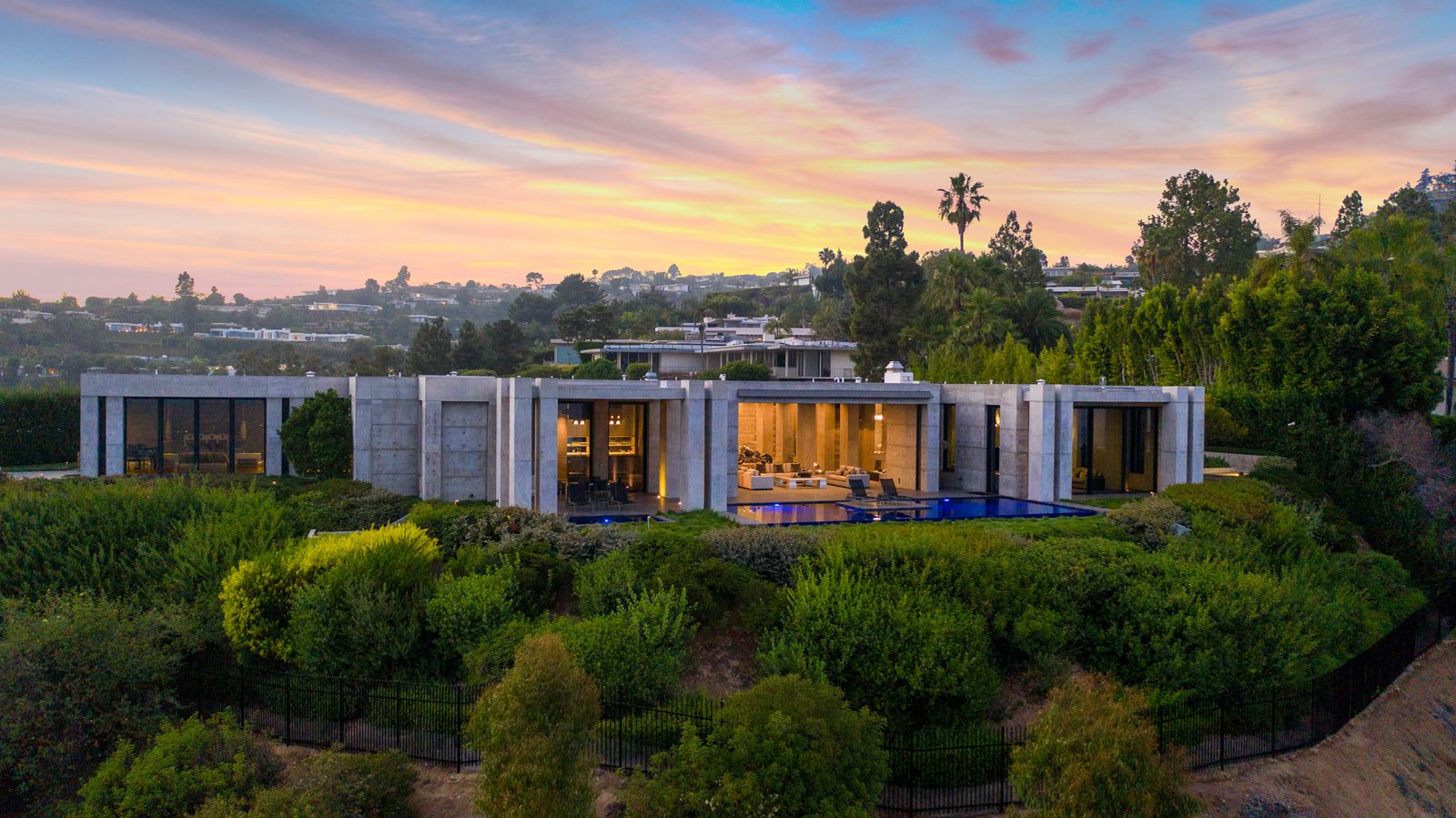 imagen 3 de El brutalista también es una casa en Beverly Hills.