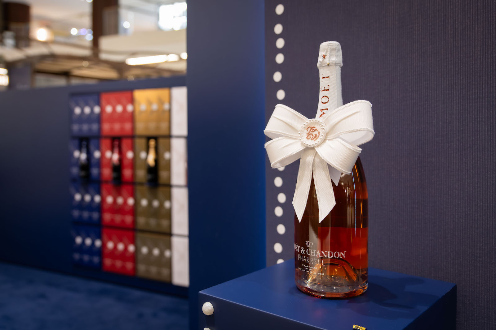 imagen 8 de Moët & Chandon y Pharrell Williams toma la Galería Canalejas.