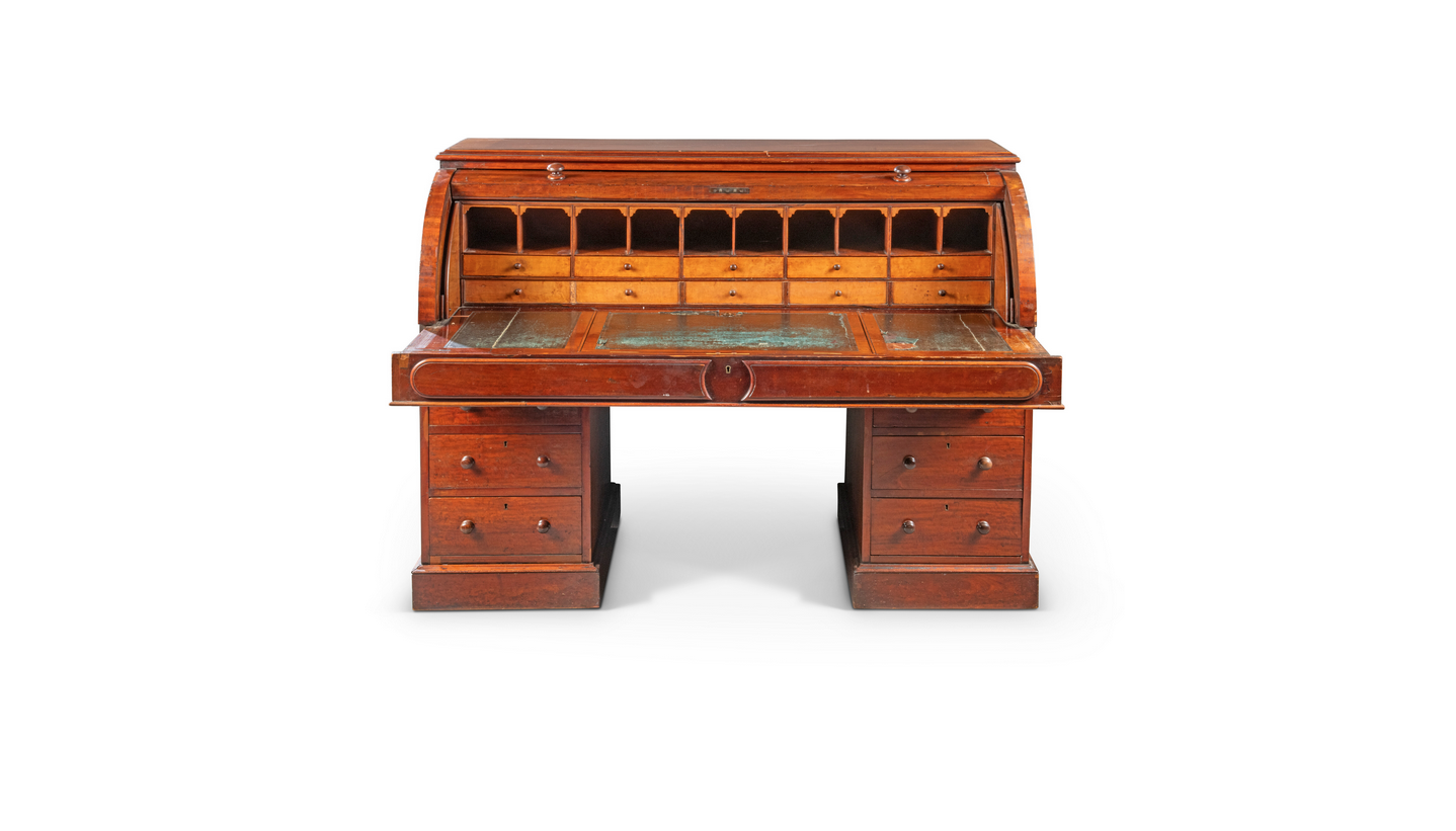 imagen 2 de Christie’s subasta el escritorio de Tolkien.