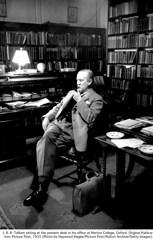 imagen 6 de Christie’s subasta el escritorio de Tolkien.