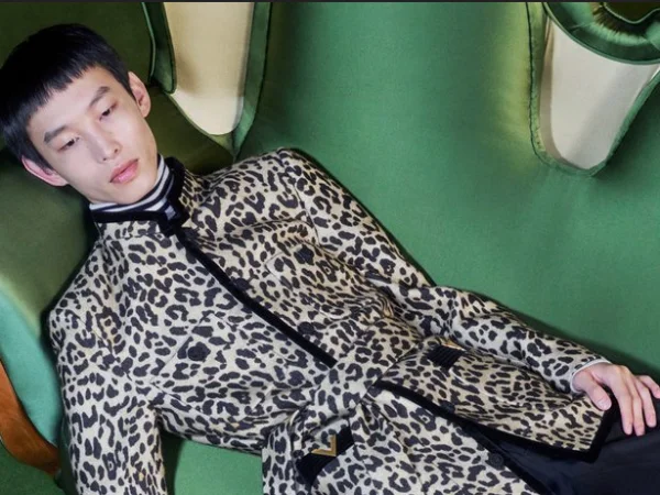 Valentino, hombre y la colección Cruise.